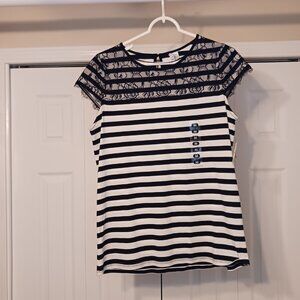 3/$18 - NWT Elle White/Black Short Sleeve Top Size M